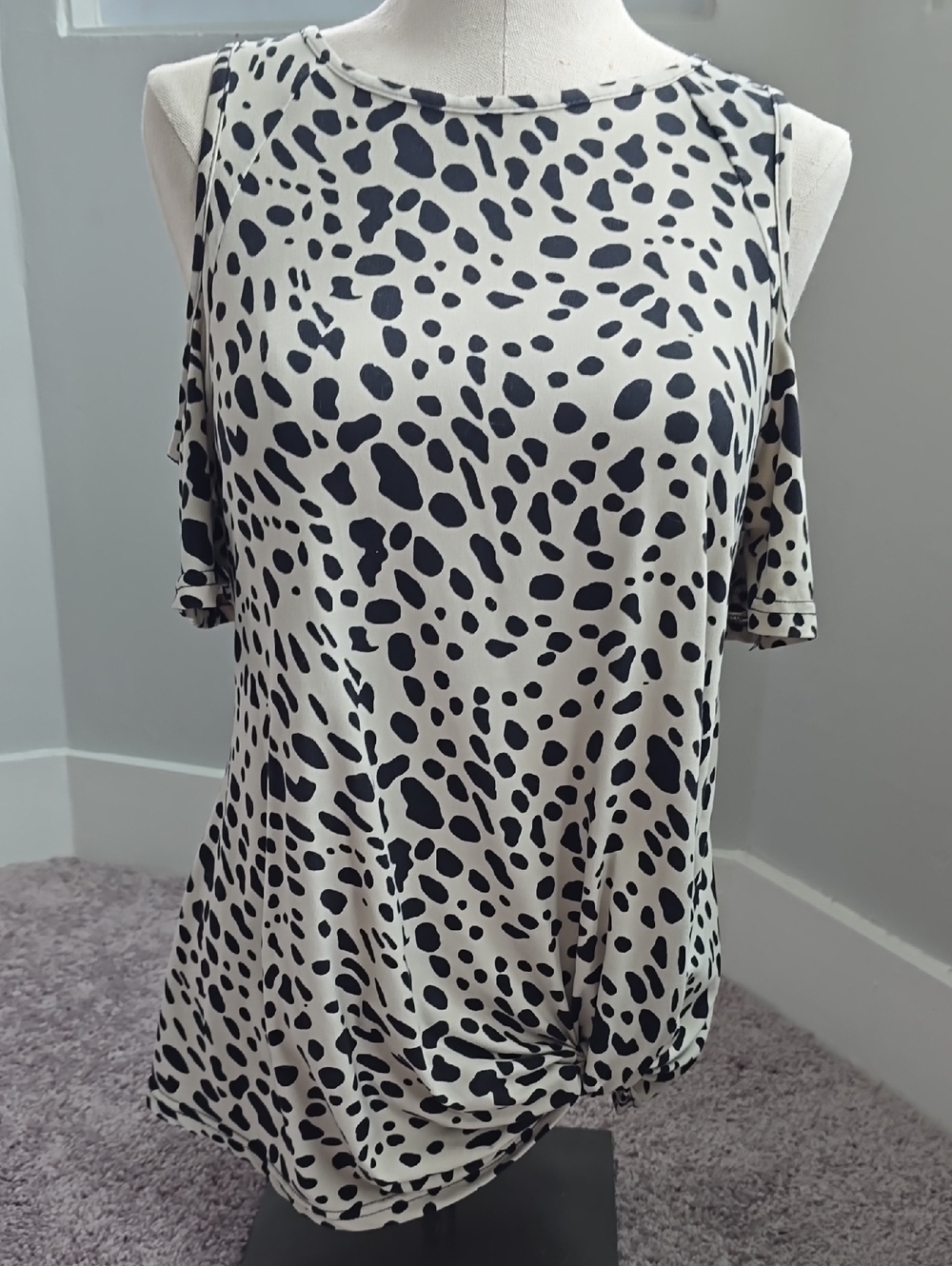 Wallflower Black & Cream Cold-Shoulder Animal Print Top Size S